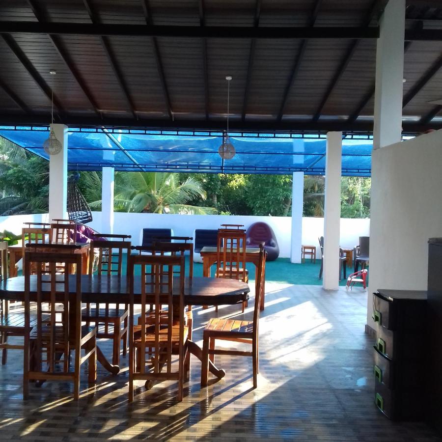 Rainbow Guest House 히카두와 외부 사진
